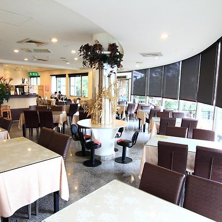 Fuhsing Youth Activity Center Taoyuan Bagian luar foto